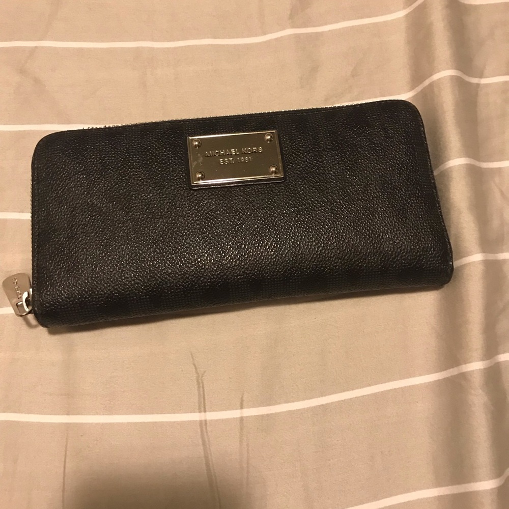 Authentic black zip Michael Kors wallet